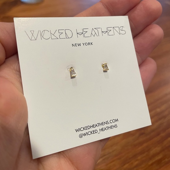 NWT (In Box) Wicked Heathens Handmade Crystal Earrings and Necklace Set - Picture 3 of 7